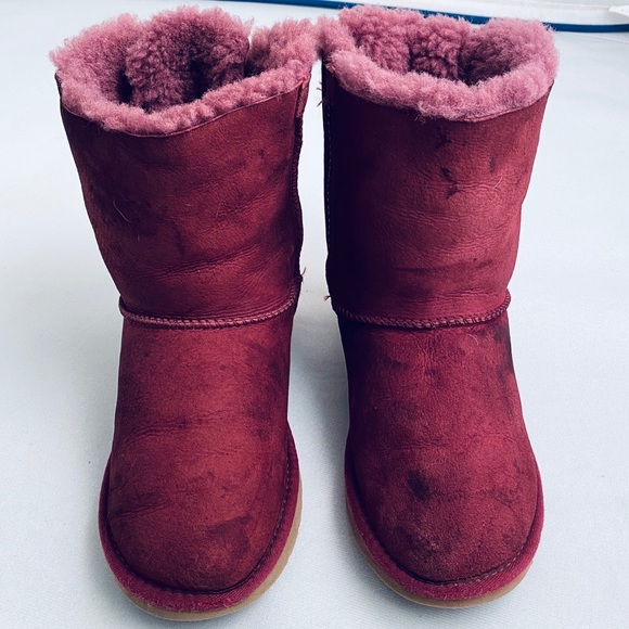 UGG Bailey Bow raspberry short shearling boots - Picture 1 of 8